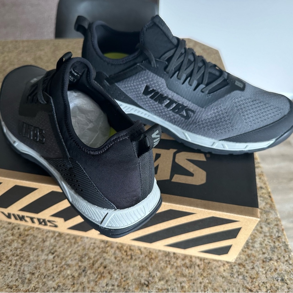 BNIB SIZE 12 Viktos Range Trainers!  Never worn